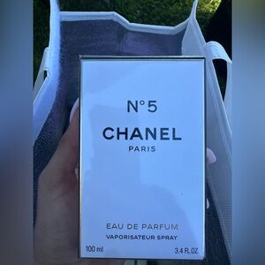 CHANEL N°5 Eau de Parfum - White & Gold Trim